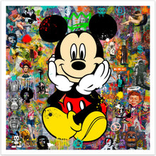 Around and Around - pop art kunst, der viser en siddende Micky Mouse med krydsede ben og hovedet hvilende i hænderne. Baggrunden er meget kulørfyldt og street art inspireret, med graffiti og diverse indklip med kendte personligheder med mere - fra online galleriet Helt Sort Galleri