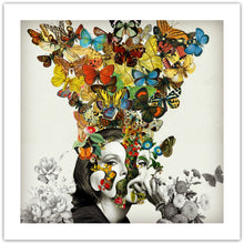 Butterfly Woman - surrealistisk kunst fra Helt Sort Galleri