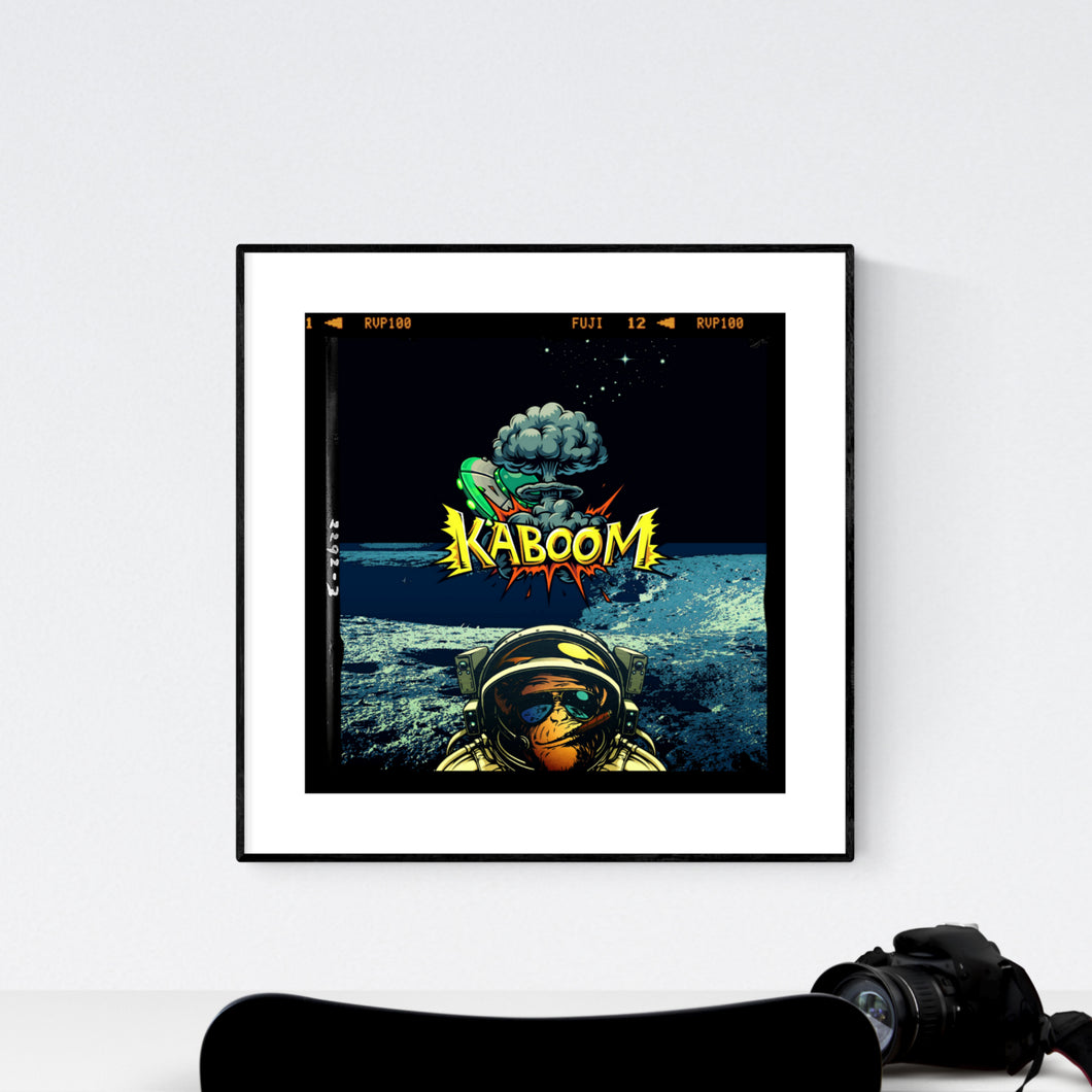 KABOOM - pop art kunstværk af Helt Sort
