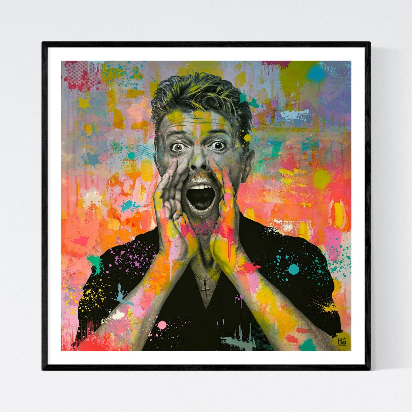 Let's Dance - pop art kunstportræt, der viser en råbende David Bowie i sort/hvid på en kulørfyldt abstrakt baggrund, ligesom der er farveklatter på selve portrættet - af billedkunstner og pop artist Helt Sort